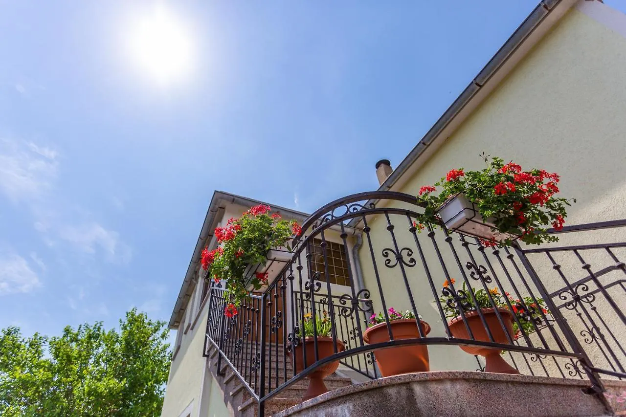 Apartment Mira Silo-Krk