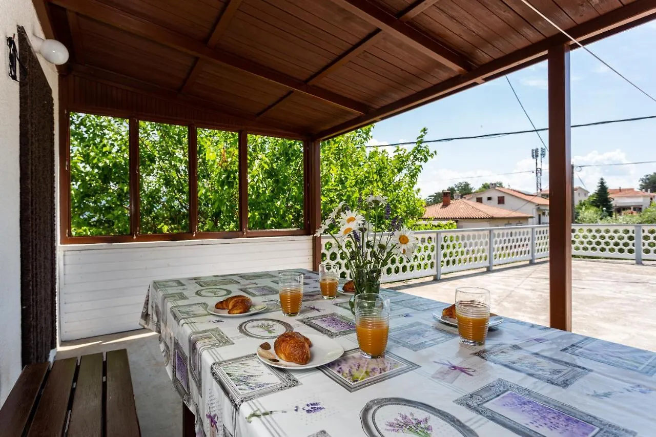Apartment Mira Silo-Krk 0*, Šilo Kroatië